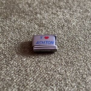 🕴️FREE Vintage “I ❤️ Ashton” (Kutcher) Italian bracelet single charm (2003)